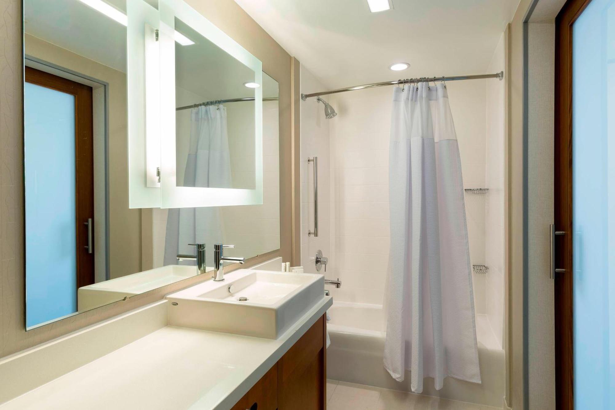 Springhill Suites Orange Beach At The Wharf Exterior photo
